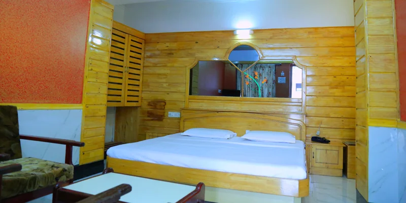 double-bed-deluxe-ac1
