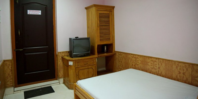 Standard Single Non-A/C